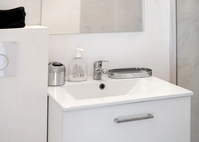 Cap D'antibes Hermitage 2p Garage Apartment